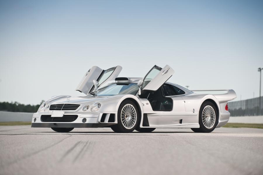  Mercedes-Benz CLK GTR 1998 года  (фото 1 из 33)